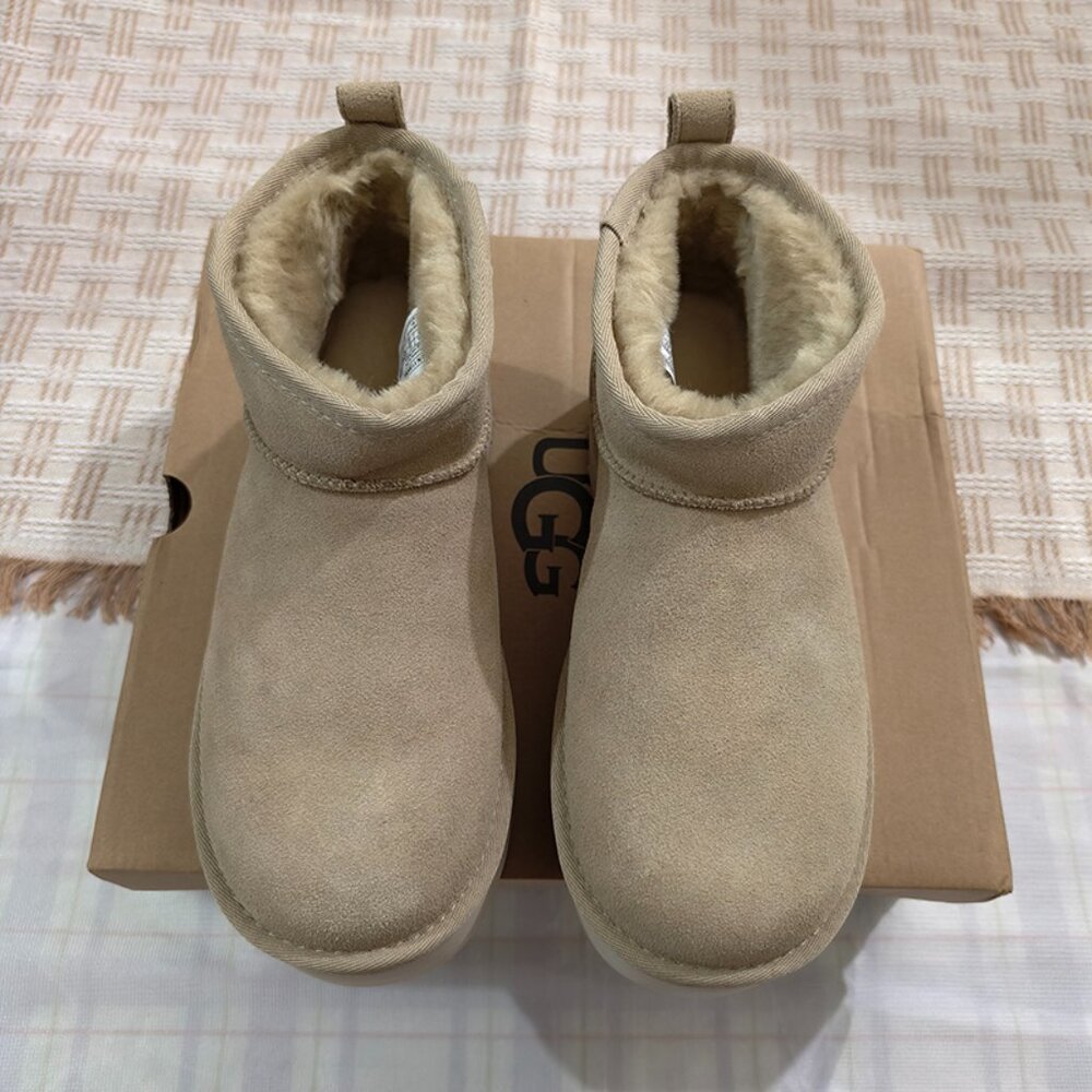 UGG Short Snow Boots